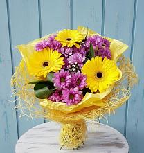 Букет цветов из:  Хризантемы и Герберы в Дивноморское