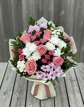 Букет цветов из:  Альстромерии, Гвоздики, Розы и Хризантемы в Дивноморское