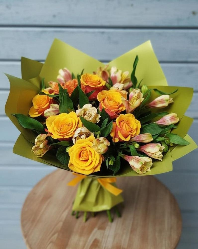 Букет цветов из: Альстромерии и Розы в Дивноморское