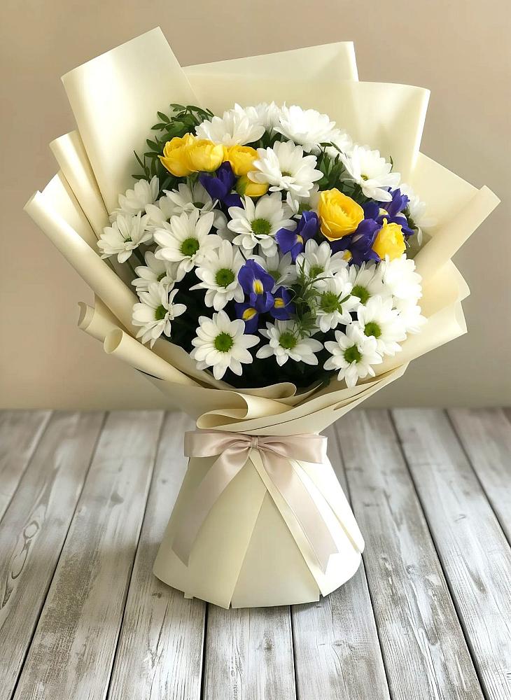 Букет цветов из: Ирисы, Хризантемы и Розы в Дивноморское