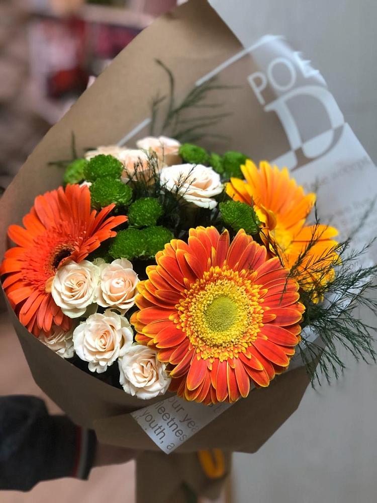 Букет цветов из: Герберы, Хризантемы и Розы в Дивноморское