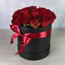 Цветочная композиция из Розы в шляпной коробке в Дивноморское