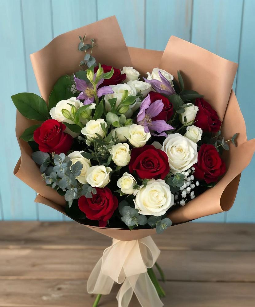 Букет цветов из: Розы и Альстромерии в Дивноморское