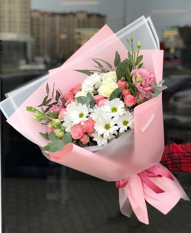 Букет цветов из: Розы, Лизиантусы и Хризантемы в Дивноморское